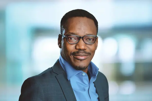 Ayo Omogunsoye